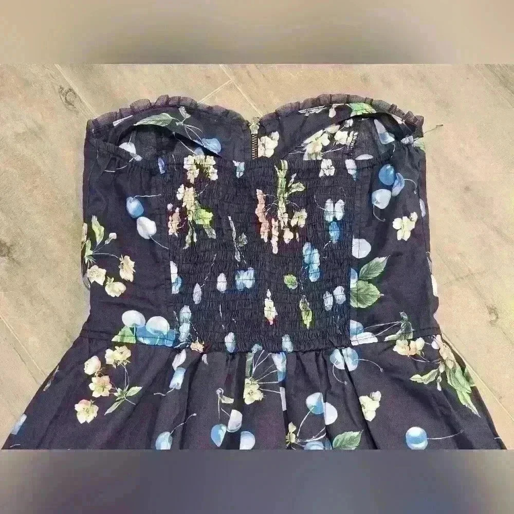 Bershka Strapless Dess - Picture 6 of 7